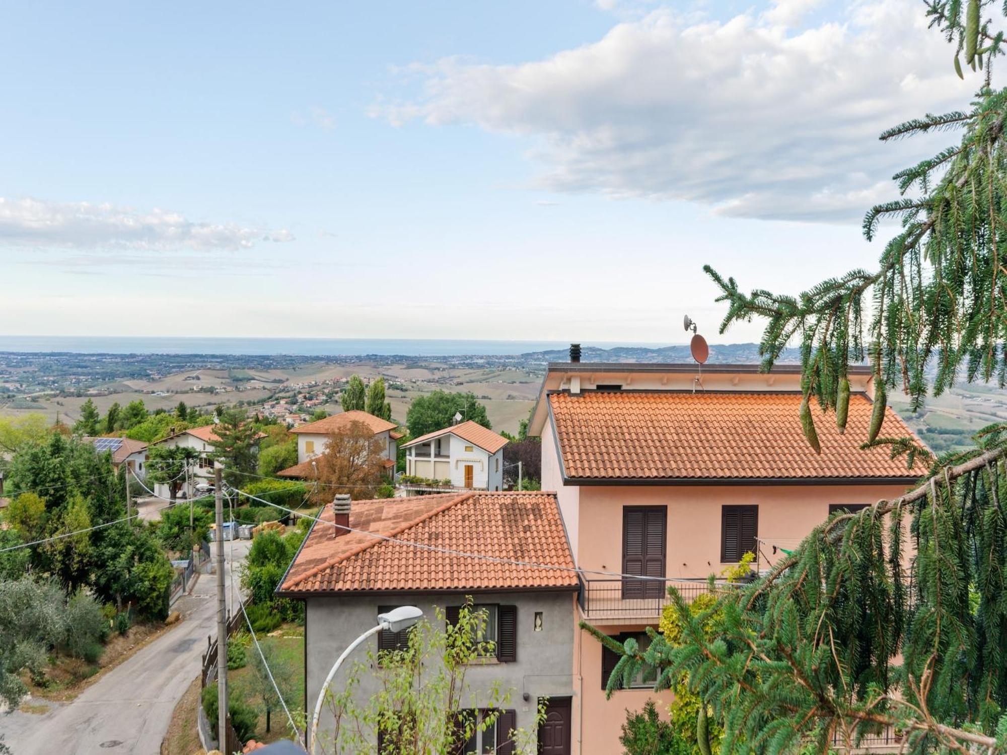 Pleasant Apartment With Courtyard Saludecio Exteriér fotografie